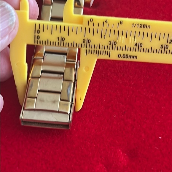 Fossil Women’s Riley Gold Watch main image 4